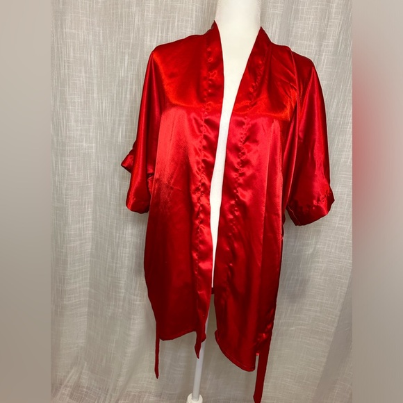FREDERICK'S OF HOLLYWOOD RED SATIN SILK ROBE - Picture 10 of 12